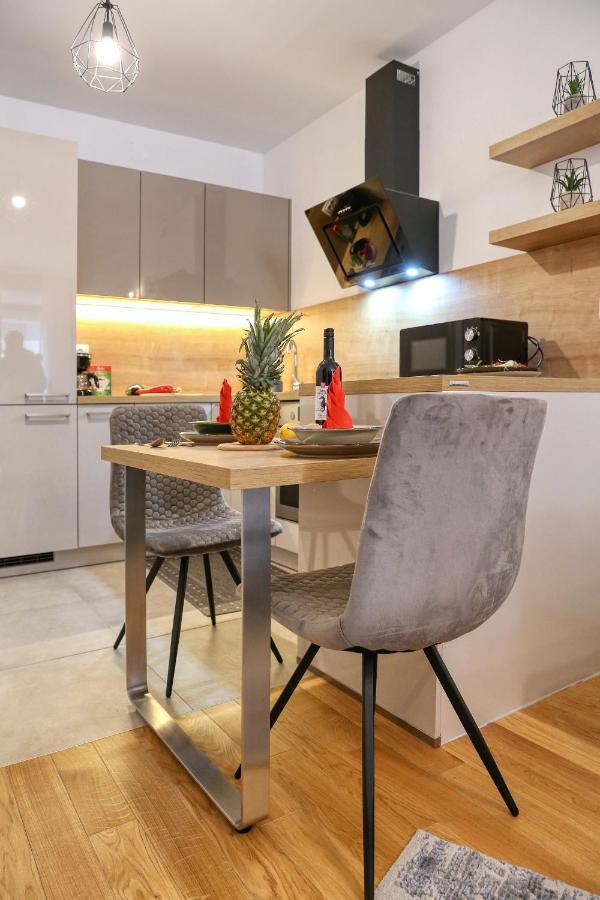 זאדאר Apartments Luna With Free Parking מראה חיצוני תמונה